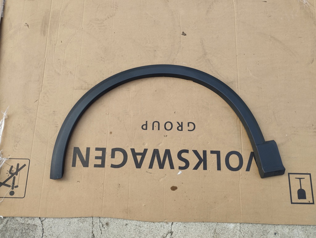 фото №1, Audi q2 левая молдинг крыла перед ładna