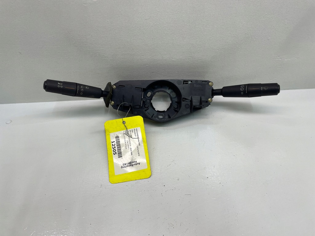 фото №1, Переключатель комбинированный 61557102 psa