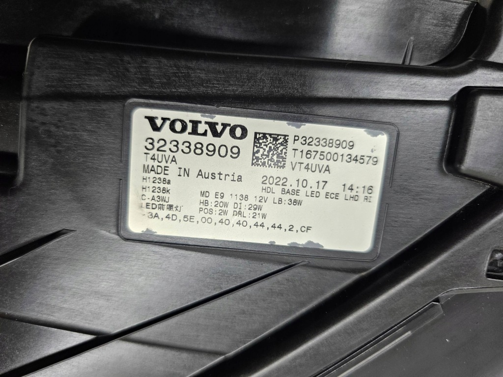 Volvo xc40 рестайлинг  фара перед передняя левая full led base европа 32338909 с Разборки