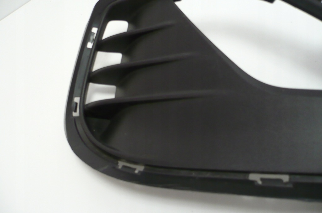 фото №6, Hyundai i30 iii 17- решётка бампера правая оригинал