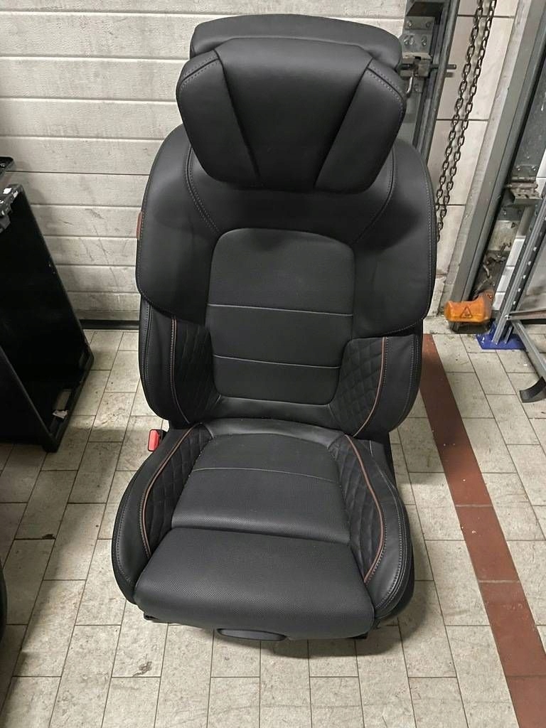 Сиденья заднее сиденье обшивки салон renault espace v рестайлинг  состояние как новый в Украине