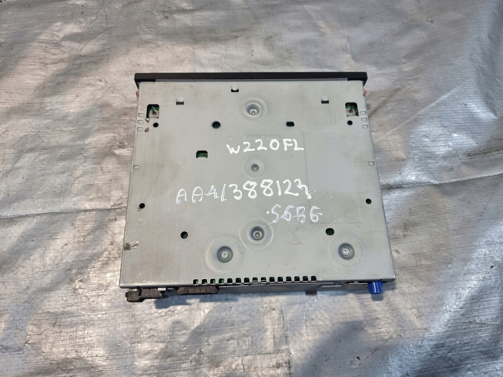 фото №9, Считыватель навигации оригинальный номер a2208206085005 mercedes s klasa w220 lift