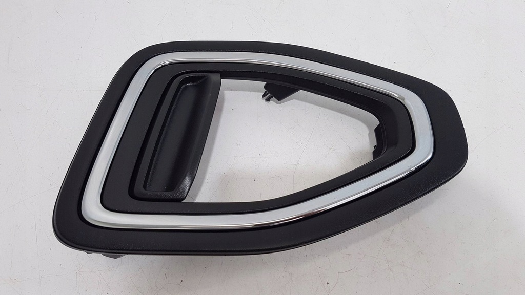 фото №1, Vw t-roc решітка бампера правий перед 2ga853212m