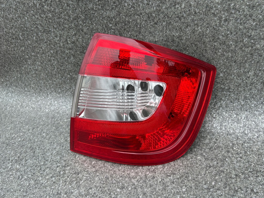 фото №3, Лампа правая задняя задняя fabia rapid 5jh945096