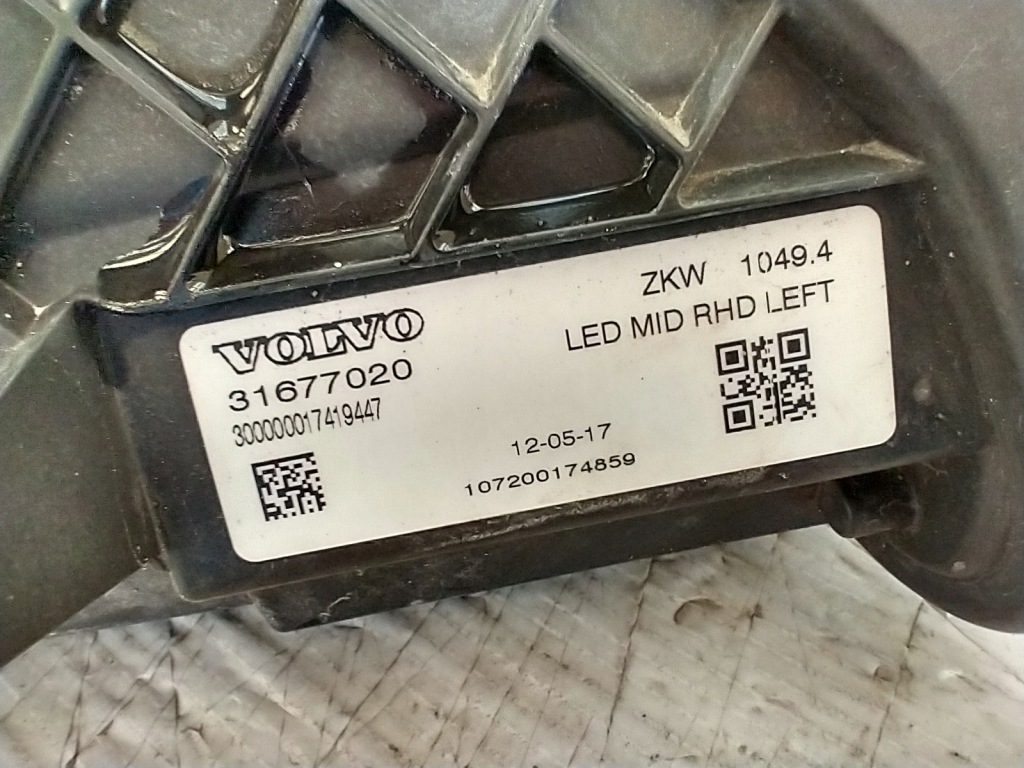Volvo v40 2 рестайлинг  2016- фара full led левая перед передняя 31677020 англичанин Недорого