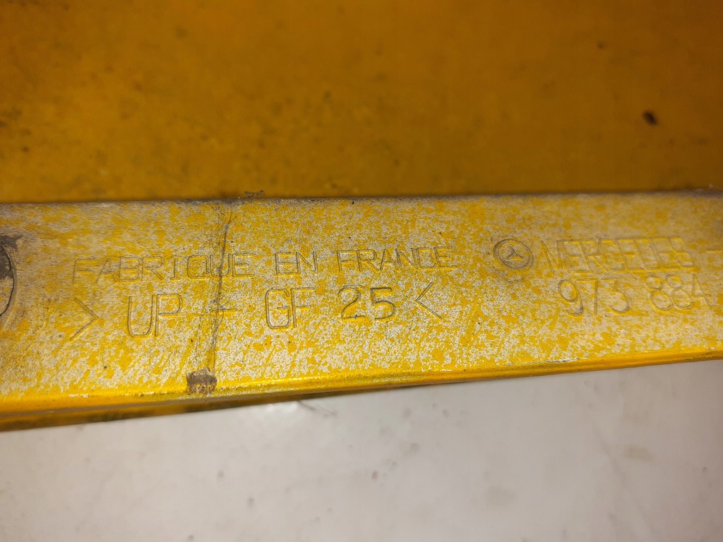 фото №5, Вітровик кутик bok кабіни облицювання mercedes atego l