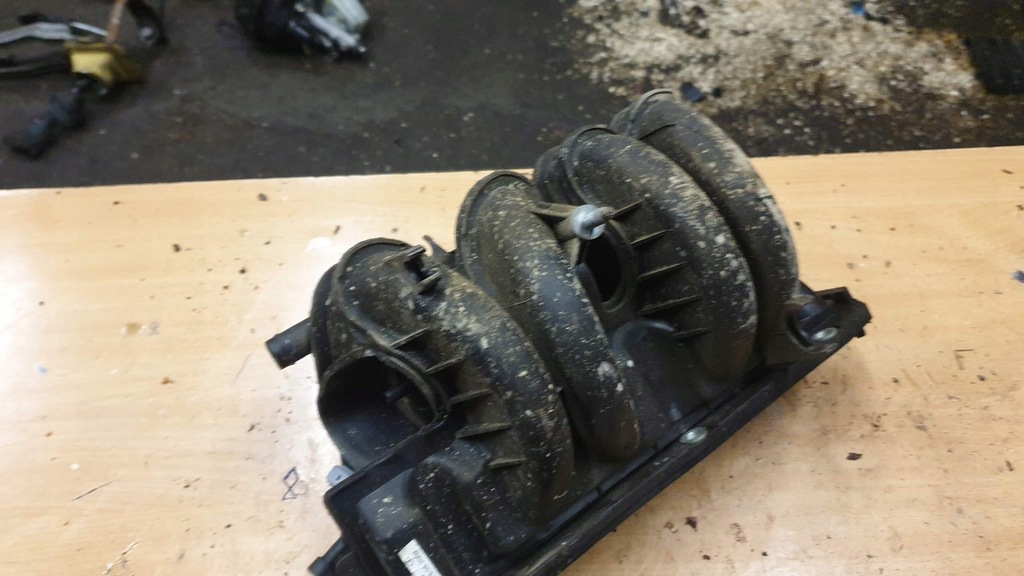 фото №1, Dacia sandero i коллектор всасывающий 1.4 mpi