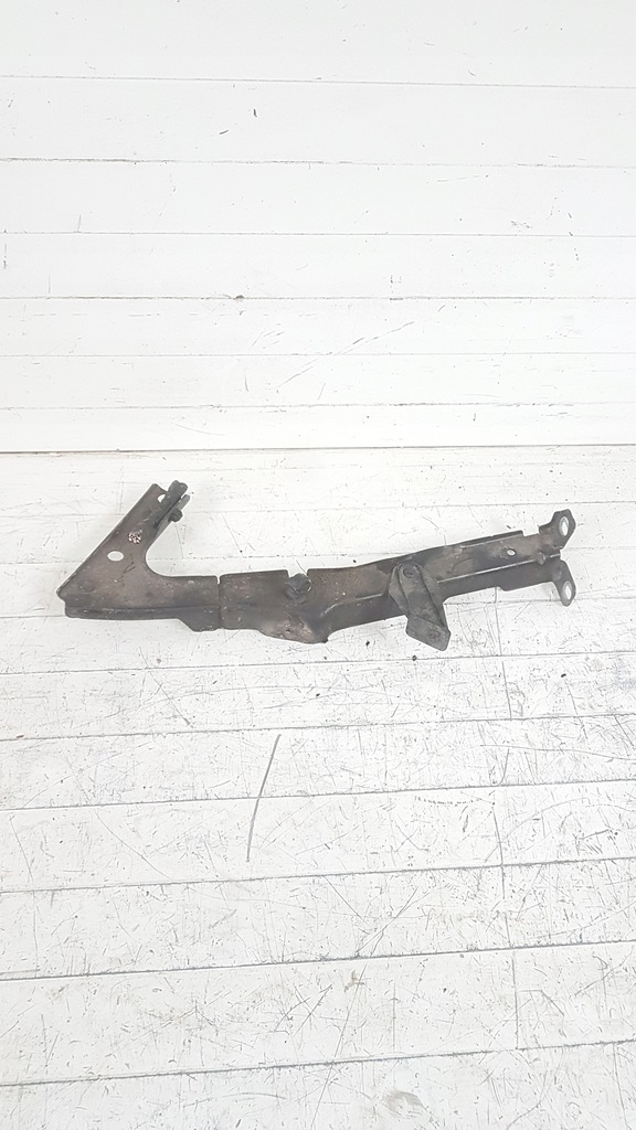 фото №1, Audi a5 кронштейн крила лівий перед 8t0821135c