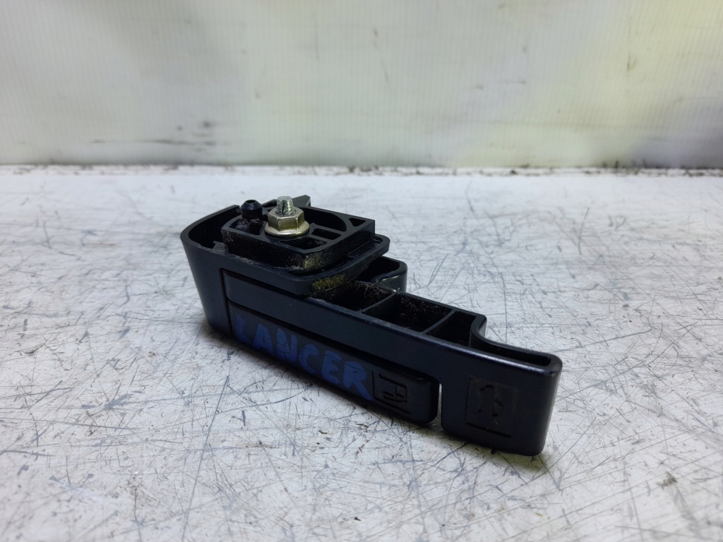 фото №2, Lancer кнопка перемикач заливної пального