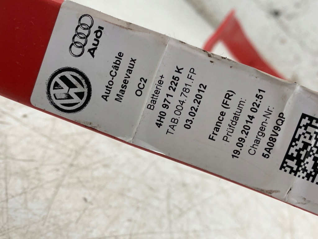 2017 audi a8 s8 d4 4h plus / клемма / шланг аккумулятор 4h0971225k Недорого