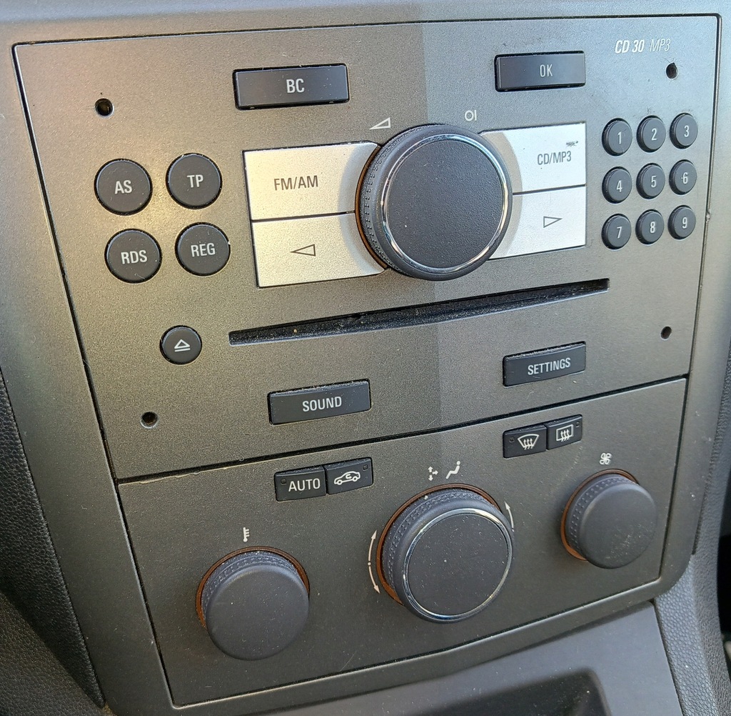 фото №1, Радіо cd30 mp3 opel zafira b