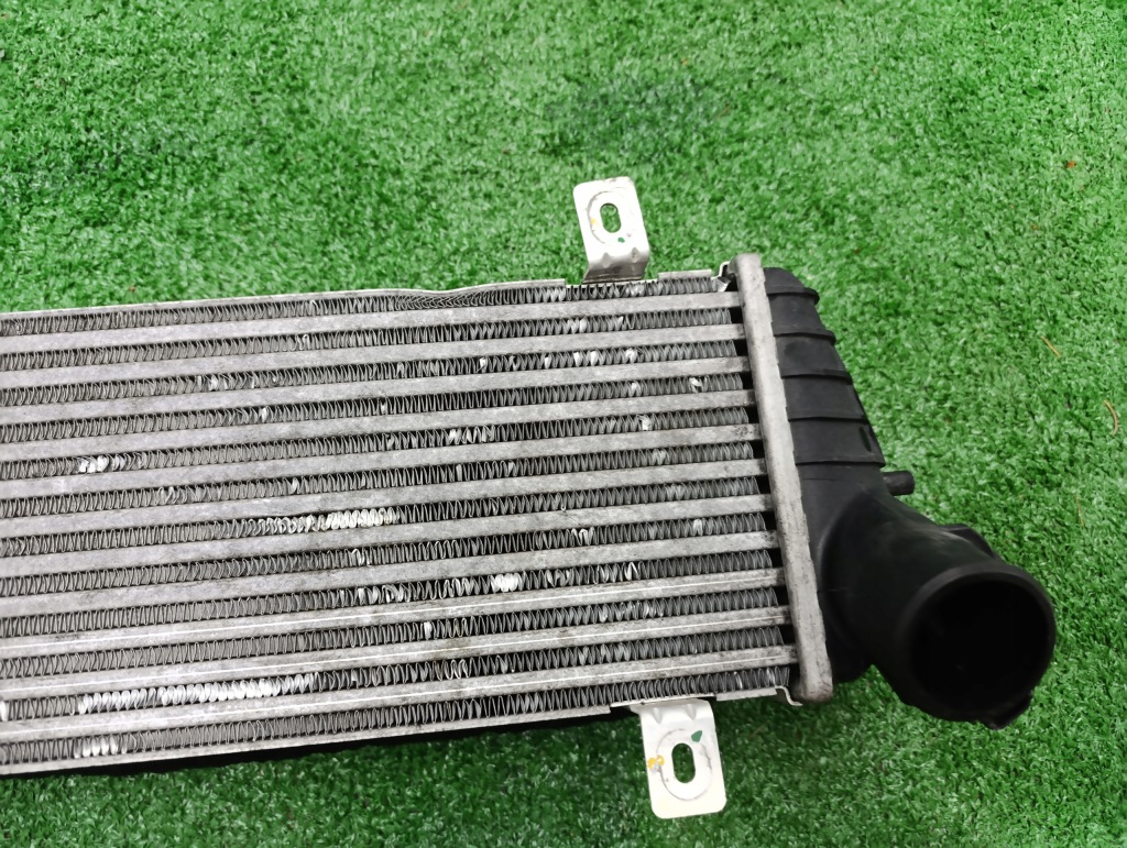 Hyundai tucson 3 3 kia sportage інтеркулер 28271-2u200 радіатор Оригінал