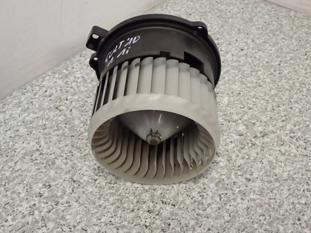 фото №4, Mitsubishi colt 04- двигатель вентилятора отопителя