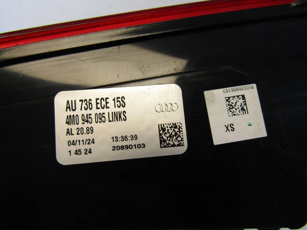 Лампа бампера заднего audi q7 4m 4m0945095 Оригинал