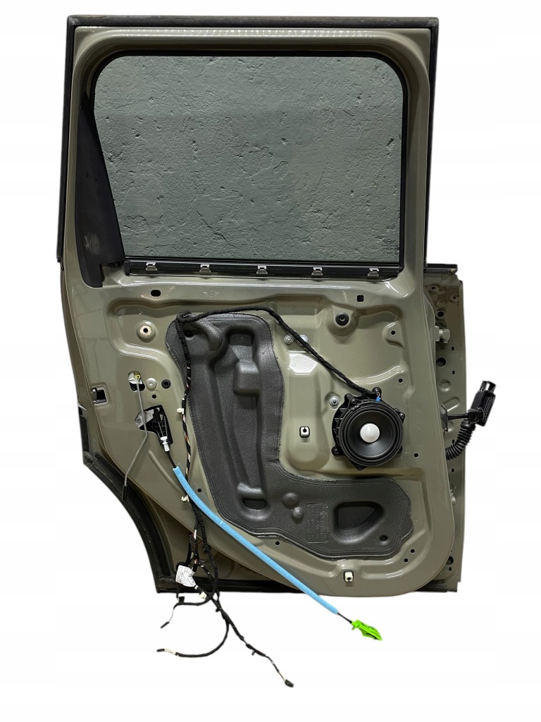 Дверь левое задняя + электропроводка коплектная  mini f55 Киев