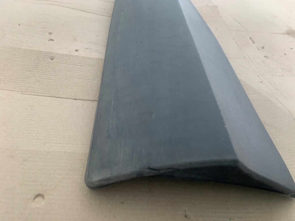 фото №6, Ford mustang mach-e rwd 75.7kwh молдинг накладка дверь правый задняя оригинал