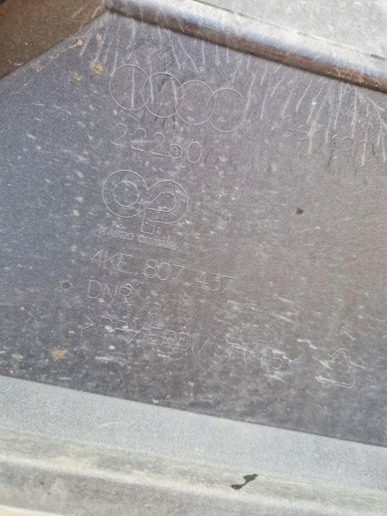 фото №13, Бампер перед передний audi e-tron 4ke etron 4ke807437e