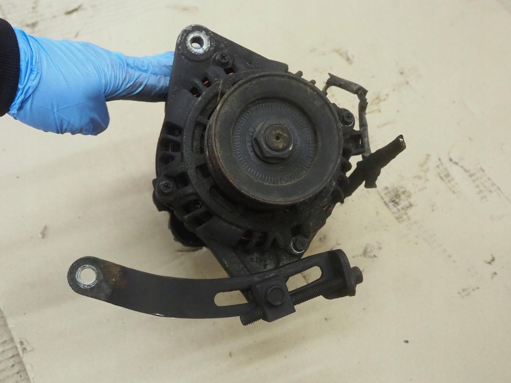 фото №16, Hyundai h1 2.5 td d4bf 37300-42356 генератор