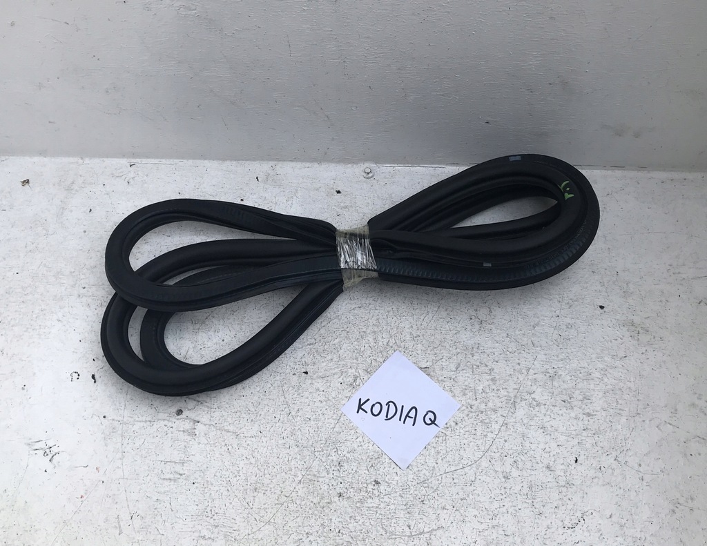 фото №1, Skoda kodiaq прокладка дверь задняя правая кузовная