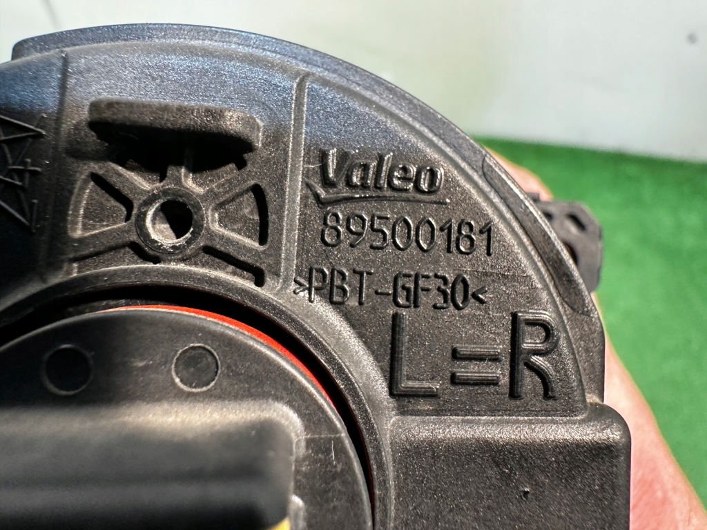 Subaru outback противотуманная фара правый рамка хром 14- 89500181 Недорого