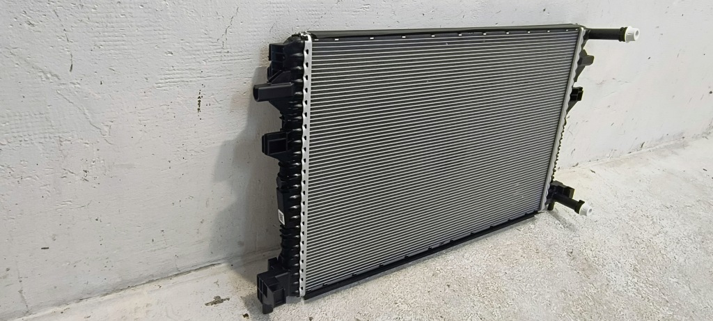 Радіатор води volkswagen audi seat skoda 1.0 tsi 2q0 Зі Шроту