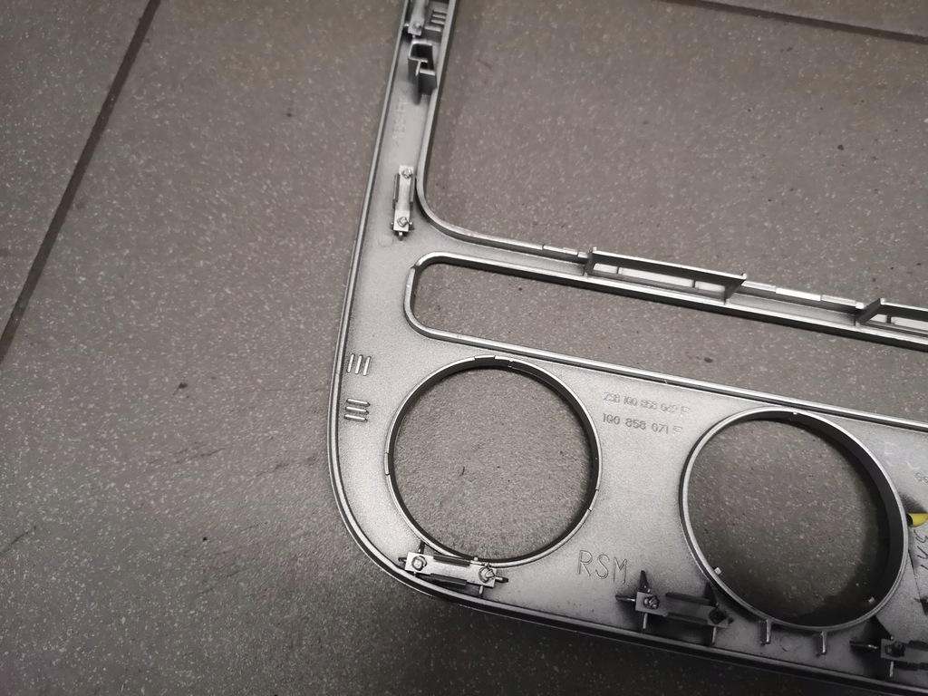 фото №9, Рамка защита консоли vw scirocco 1q0858071f