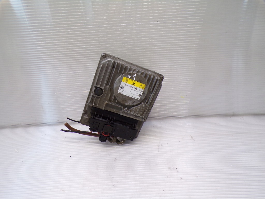 фото №1, Преобразователь напряжения audi a3 8y 5wa959663a