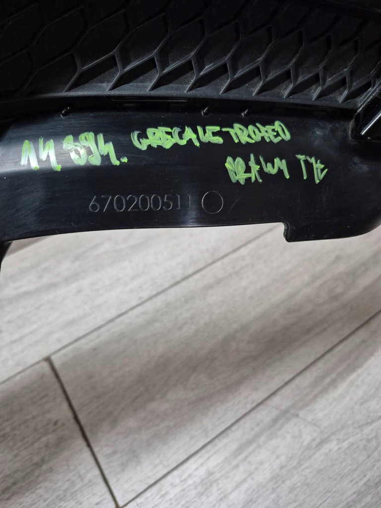 14394. grecale trofeo решётка бампер правый задняя 670200511 с Разборки