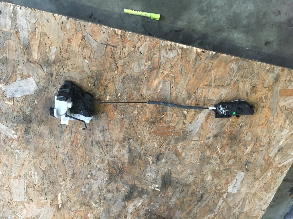 фото №1, Hyundai i20 ii 15-20 замок двері лівий перед europa 6 pin