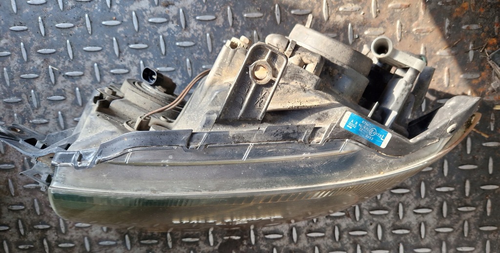 фото №2, Лампа лівий перед space runner ii