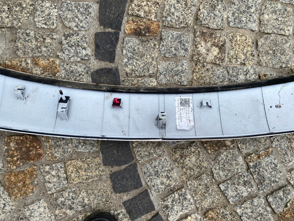 фото №11, Kia proceed спойлер накладка кришки багажника задня 87311-j7700 оригінал