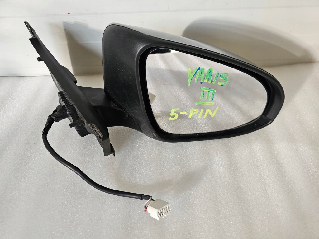 фото №1, Зеркало правое toyota yaris iii 5 pin