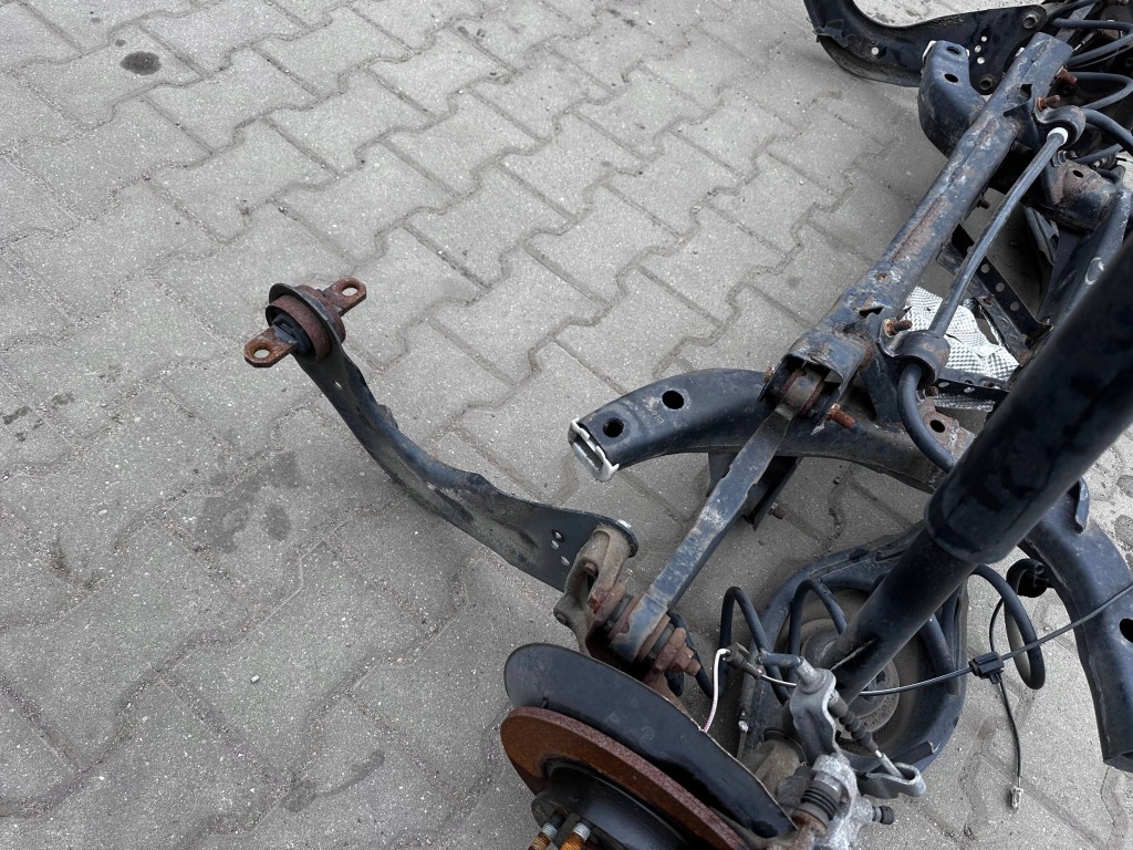 фото №4, Mazda 3 bm підвіска задня задні підрамник поворотний кулак 2.0 b