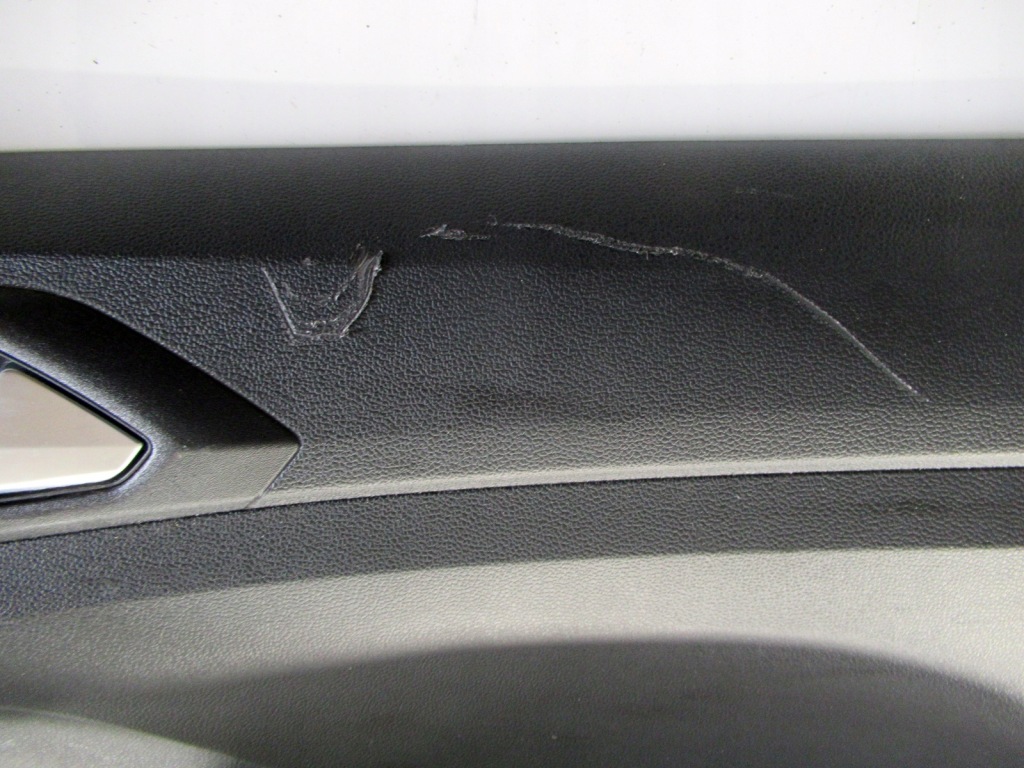 фото №3, Обивка дверь задняя правое vw t cross