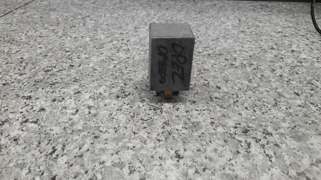 90493283 реле opel omega b 666 Цена