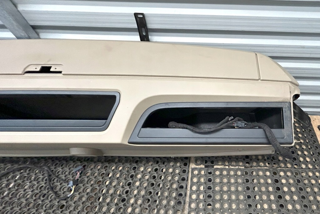 фото №13, Панель приладів верхній бардачки полиця бардачок mercedes actros mp4