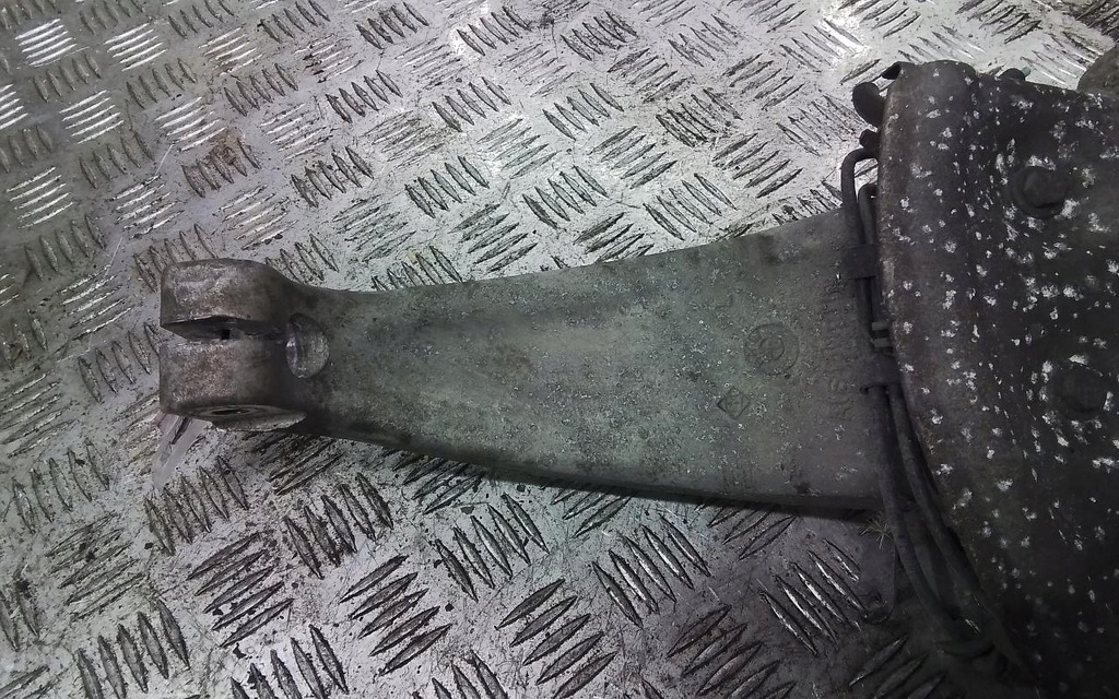 фото №7, Bmw seria 5 g30 g31 поворотний кулак ліва ступиця 4x4