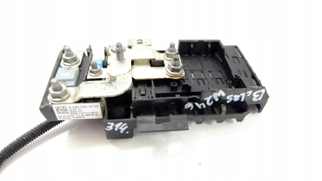 Mercedes b-klasa w246 2.2 cdi коробка предохранителей a2465402050 Доставка