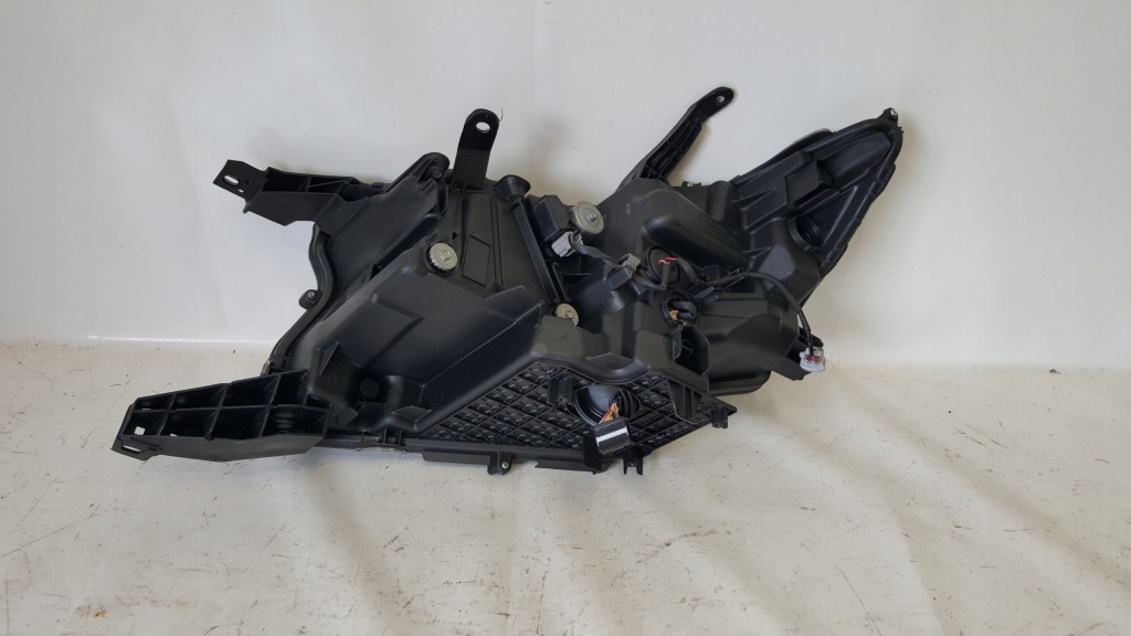 Toyota land cruiser full led фара правий 18-21r Зі Шроту