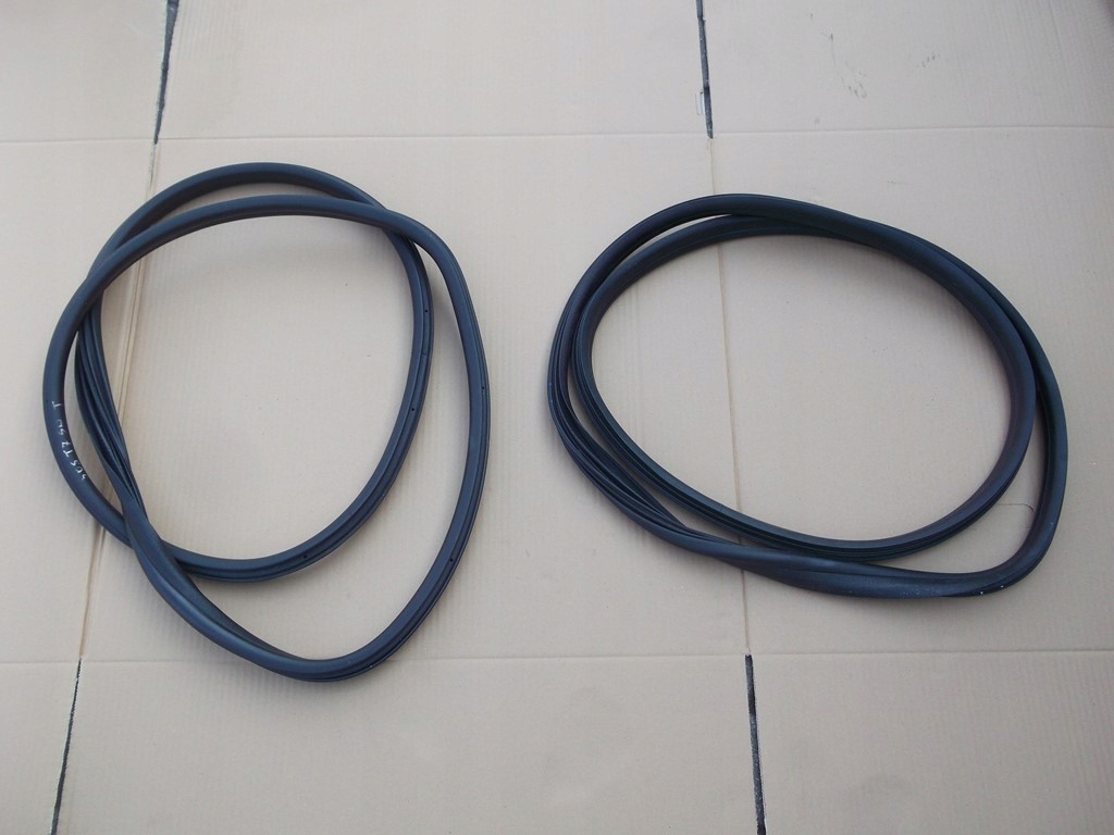 фото №1, Peugeot 308 t7 sw kombi прокладка дверь задняя