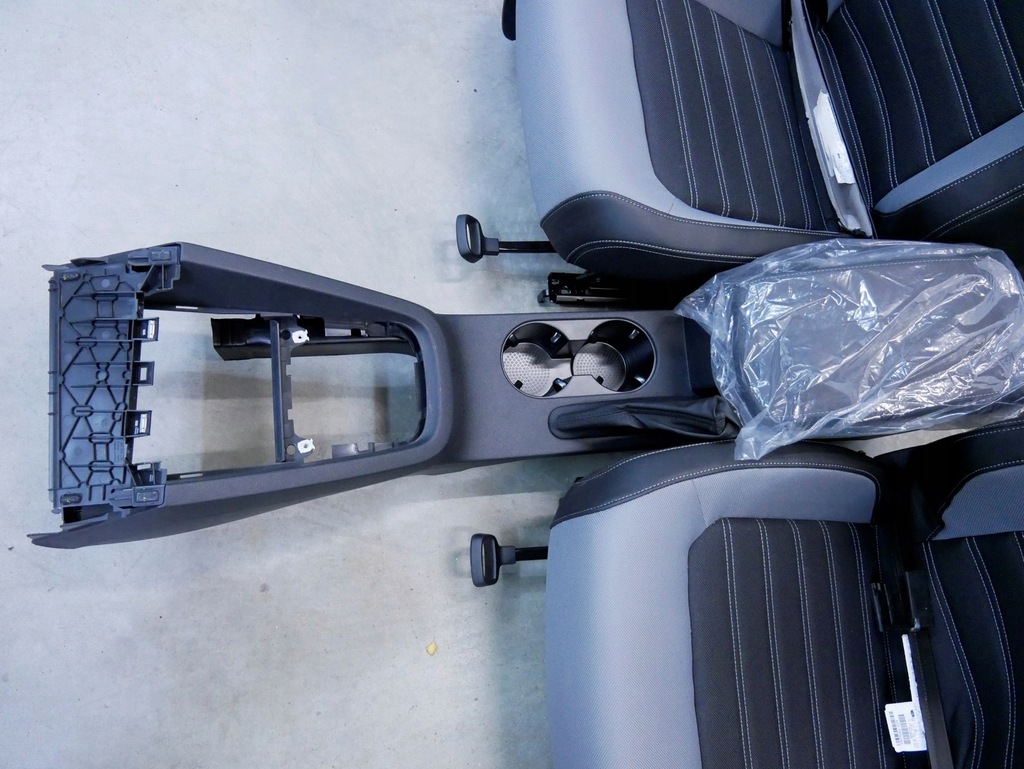 фото №7, Nowe сиденья обшивки туннель vw jetta vi 5c