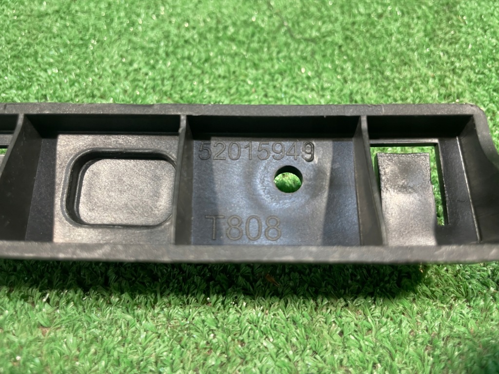 фото №8, Fiat tipo hb напрямна кронштейн бампера правий задня 52015949