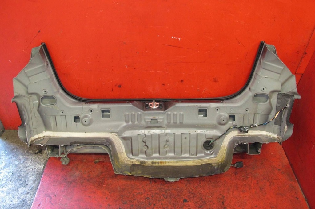 фото №4, Kia venga yn 09- pas задний четверть стена wc