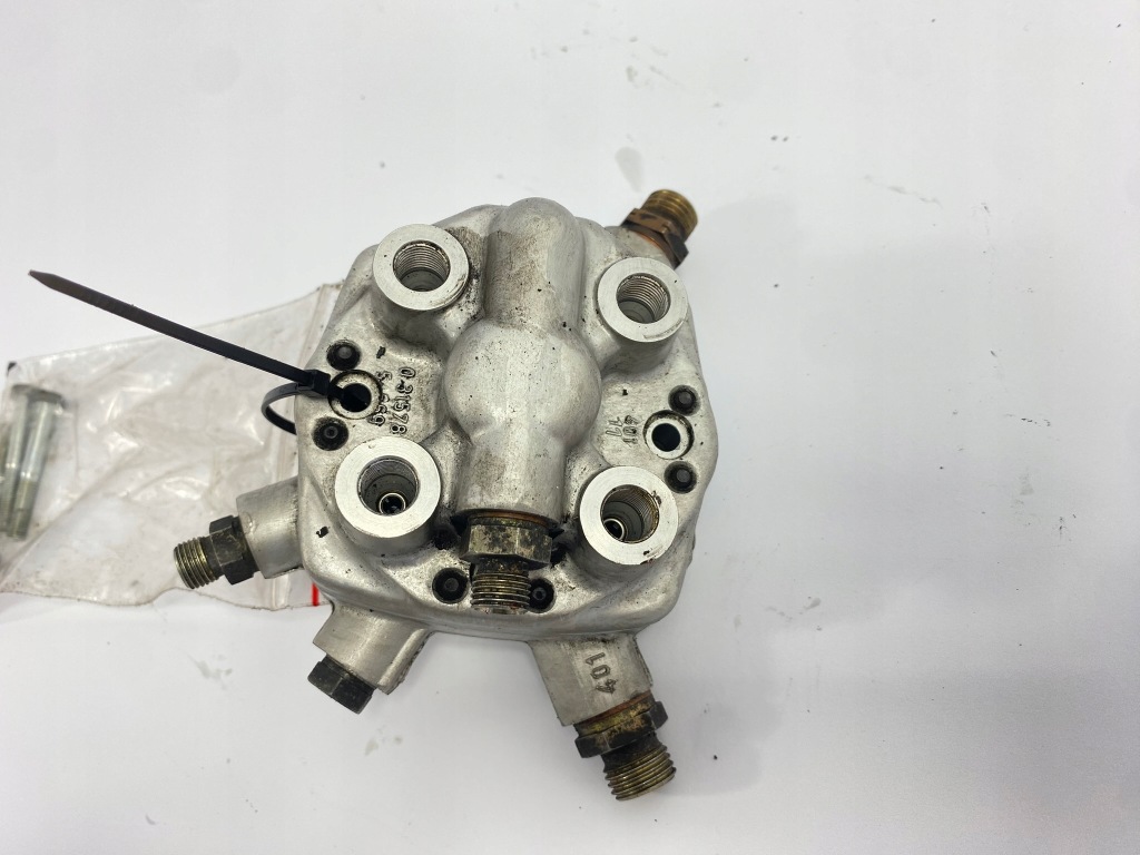 Купить Распределитель топлива mercedes w124 w201 190 1.8 2.0 2.3 230ce 200e m102