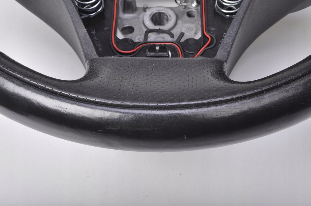 фото №8, Volvo c30 s40 v50 c70 ii воздуховод кожаный navi