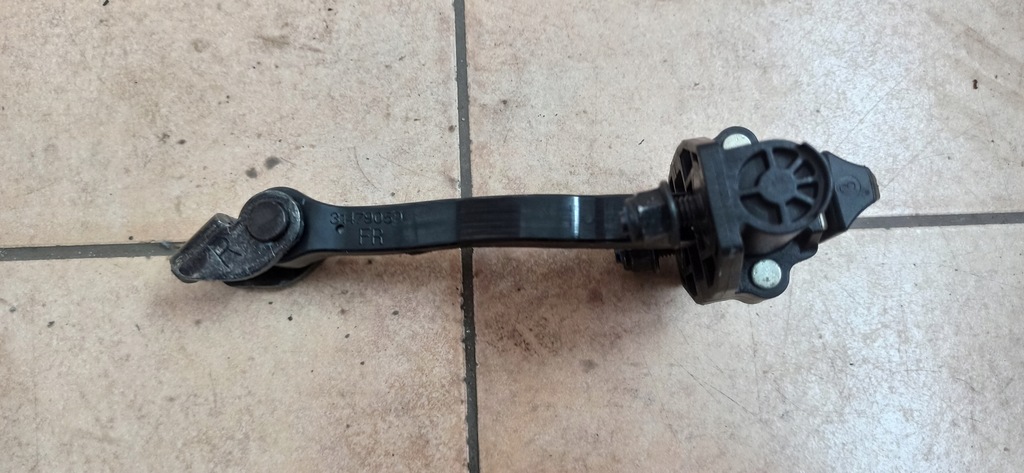 фото №1, Volvo v60 ii s60 iii ограничитель дверь перед