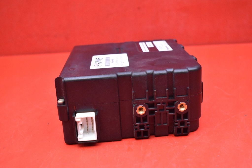 фото №6, Блок управления модуль тормоза стояночного 89680-47010 toyota prius ii xw20 03-11