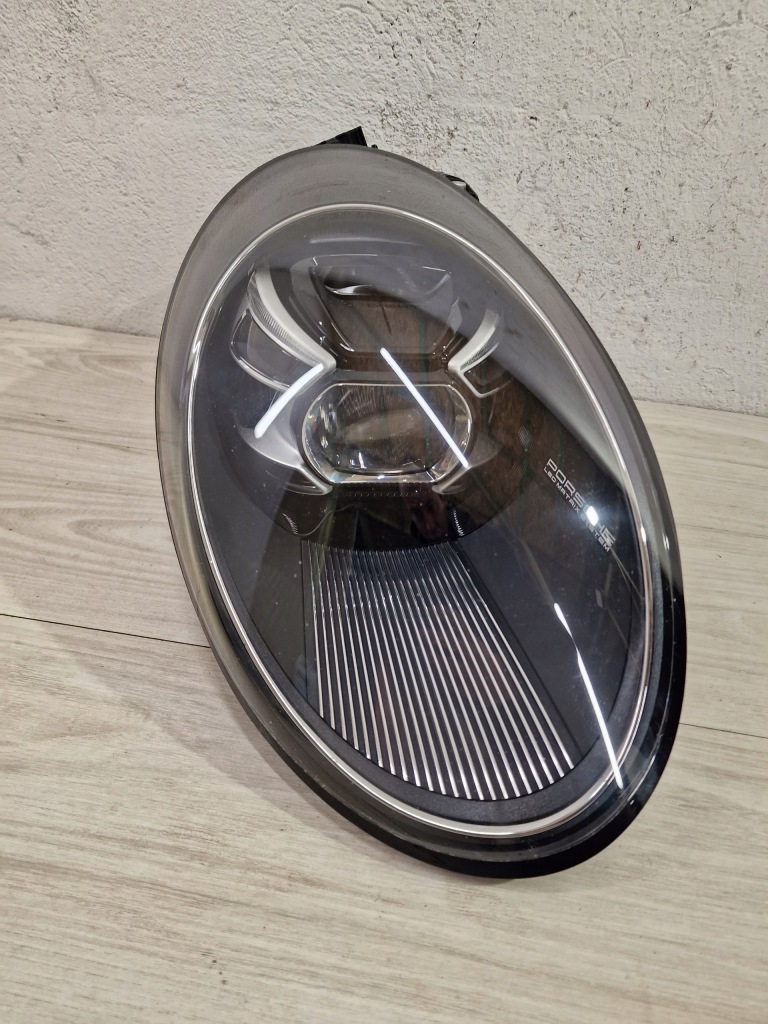 фото №1, Porsche 911 992 лампа права full led matrix europa