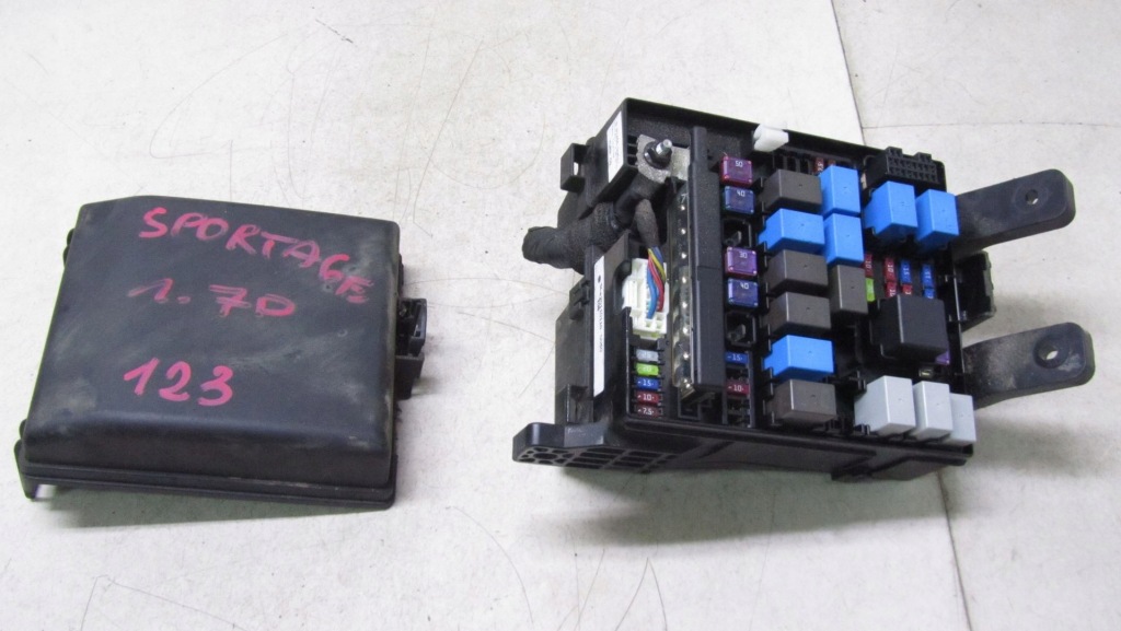 фото №1, Sportage iii 1.7 коробка предохранителей 10-14 123