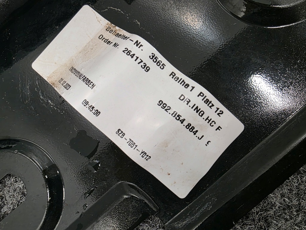 Накладка  порог правая порог porsche 911 992 992854884h 992854884j Киев